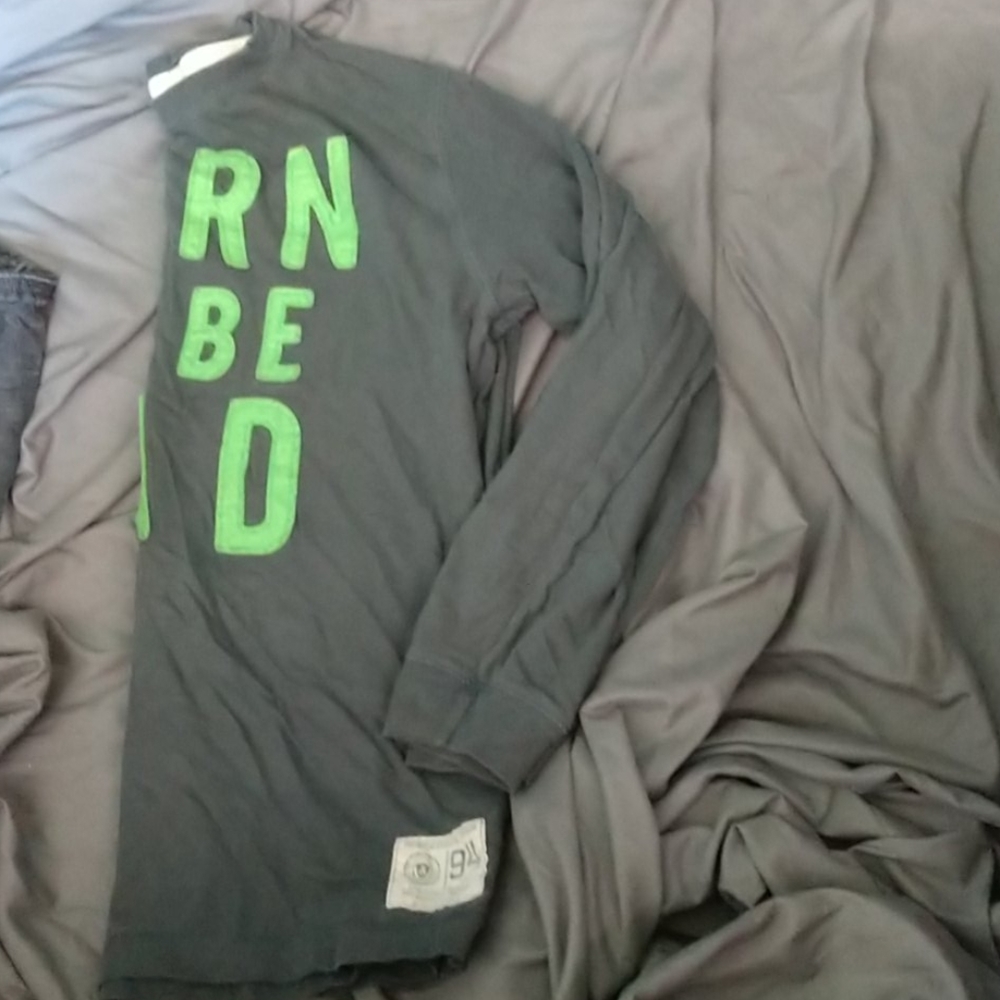 Old Navy long sleeve t-shirt